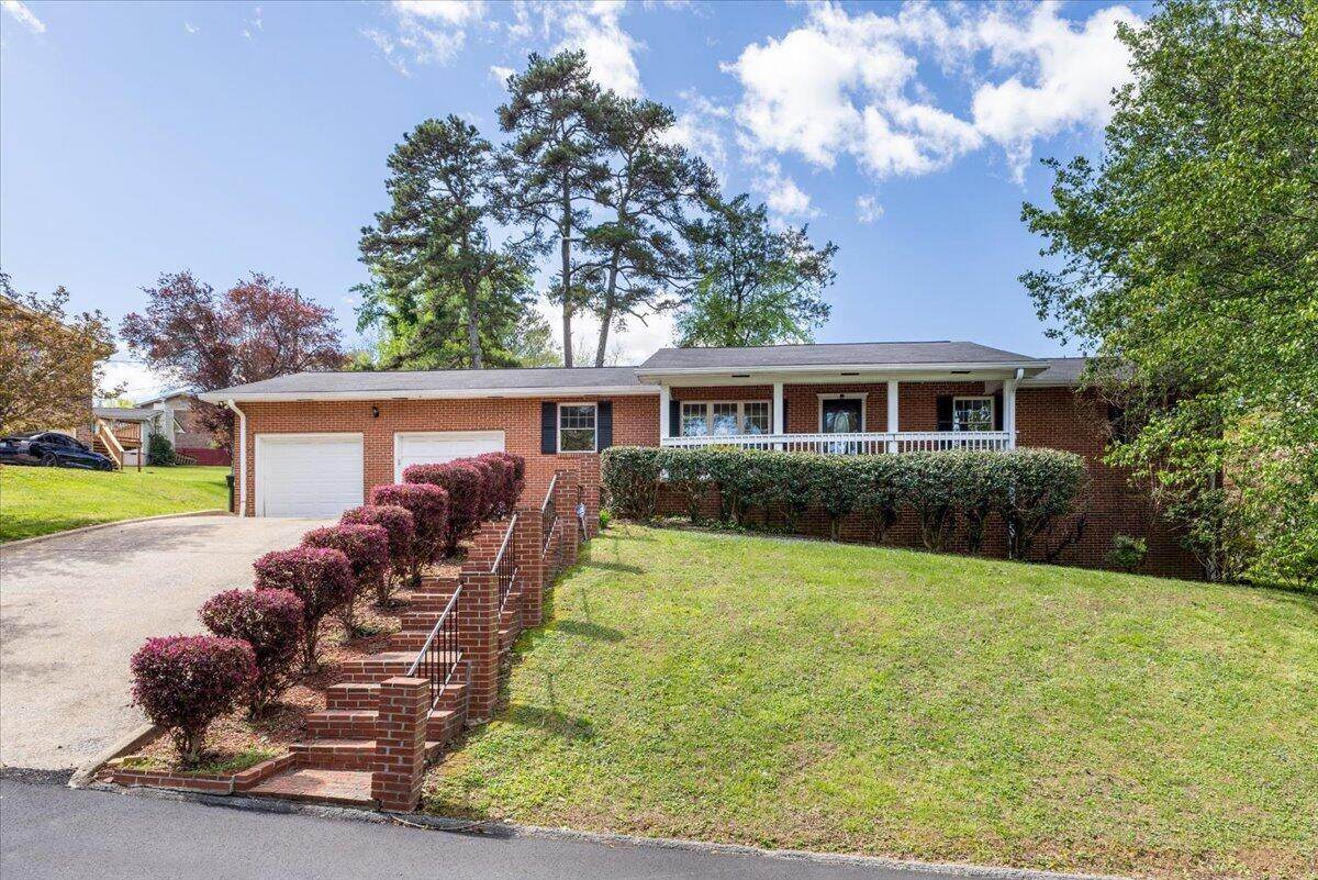 1226 King Arthur Road - Photo 1