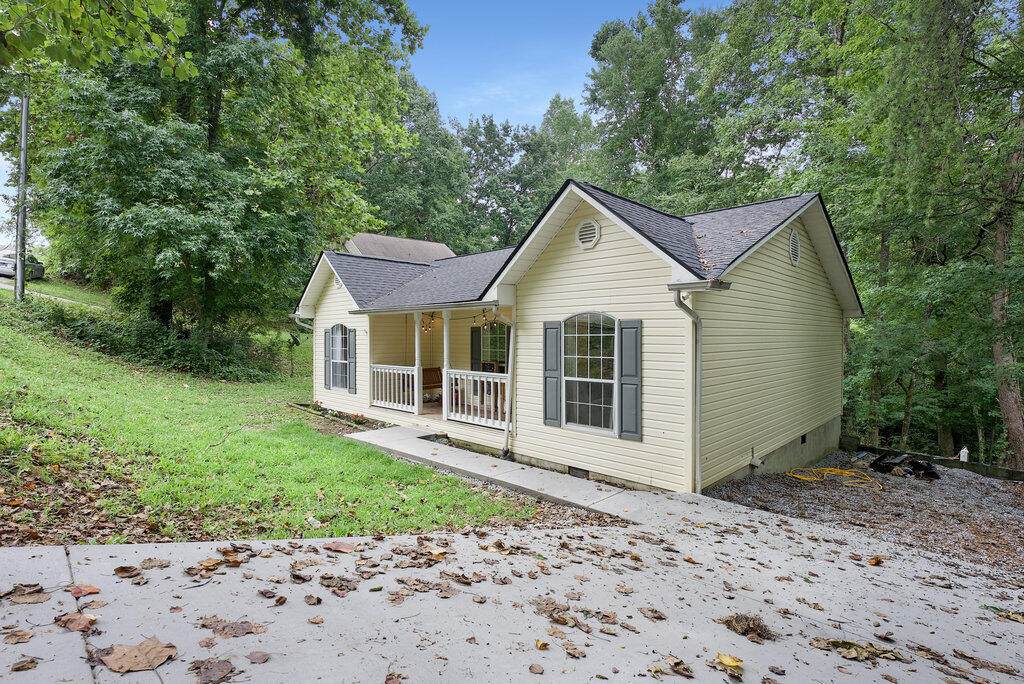 695 Indian Hills Drive - Photo 1