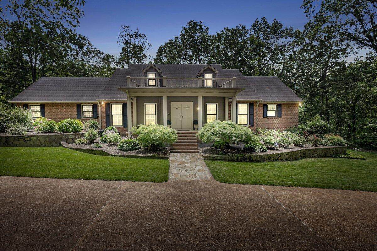 5 Woodland Way - Photo 1