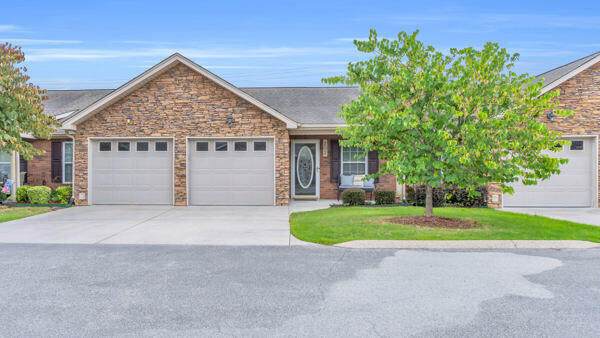 202 Applebrook Drive - Photo 1