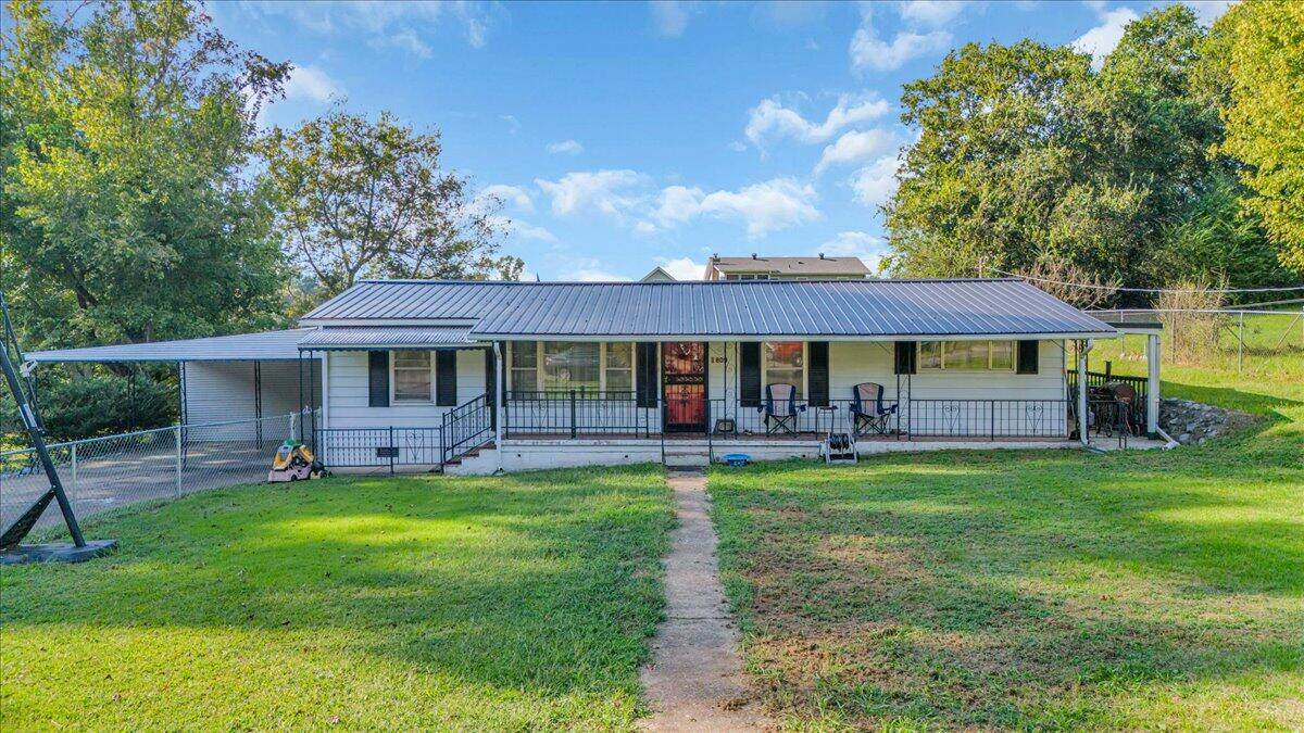 809 Brummel Avenue - Photo 1