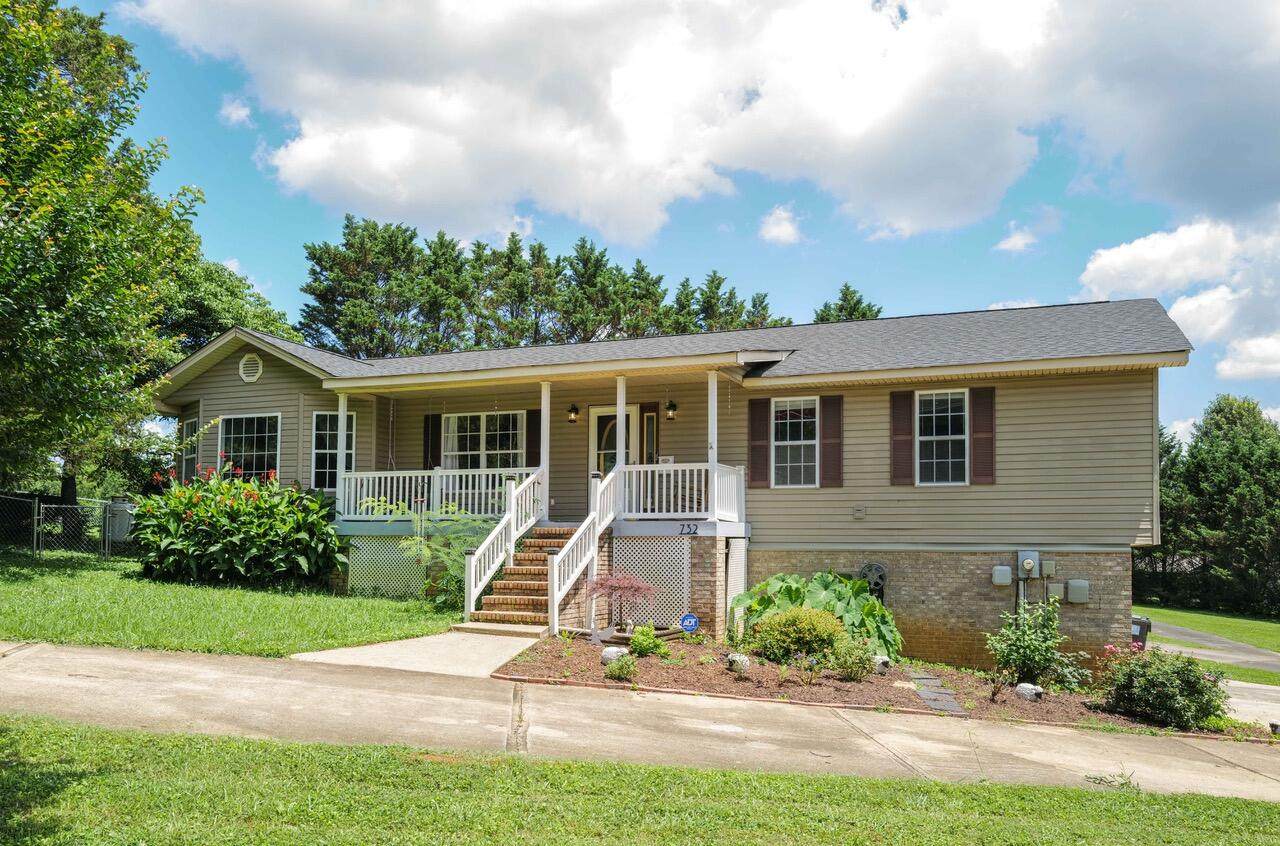 732 Salem Road - Photo 1