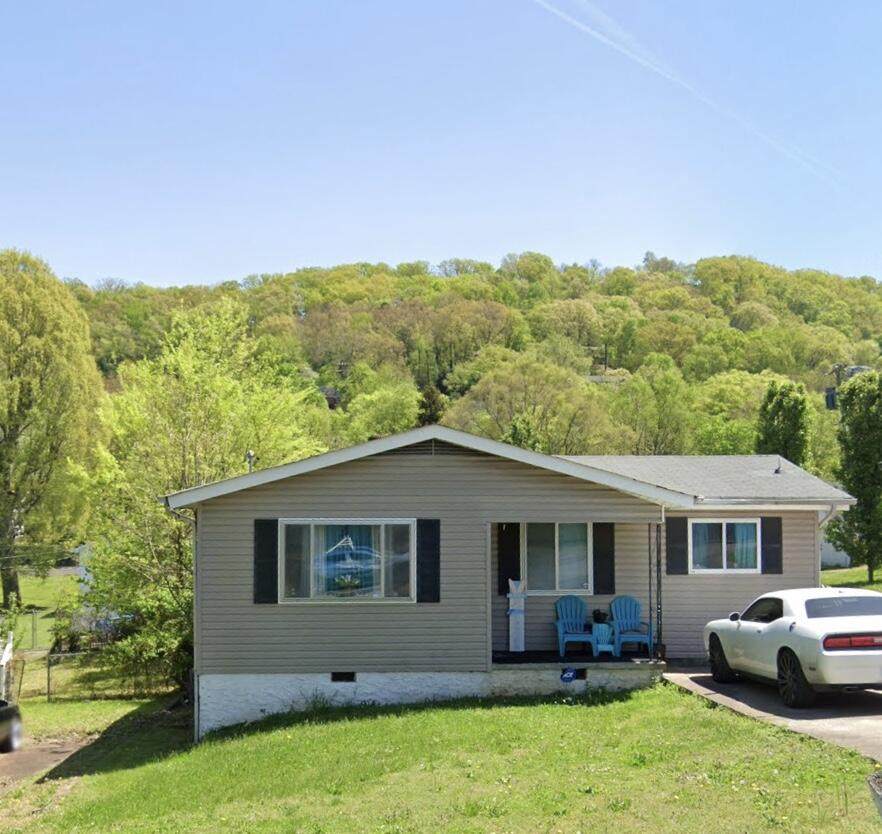 2704 12th Avenue - Photo 1