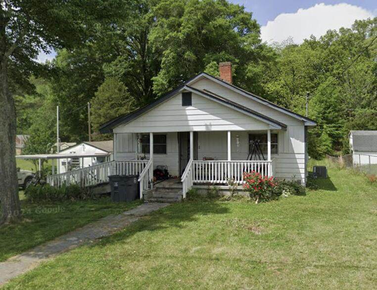 408 Chestnut Street - Photo 1