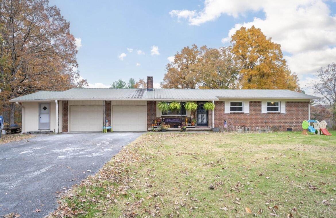 844 Miller Road - Photo 1