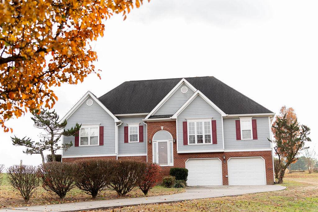 218 Golden Oaks Drive - Photo 1