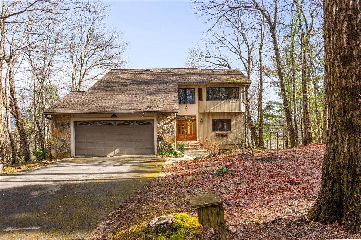 576 Apache Trail - Photo 1