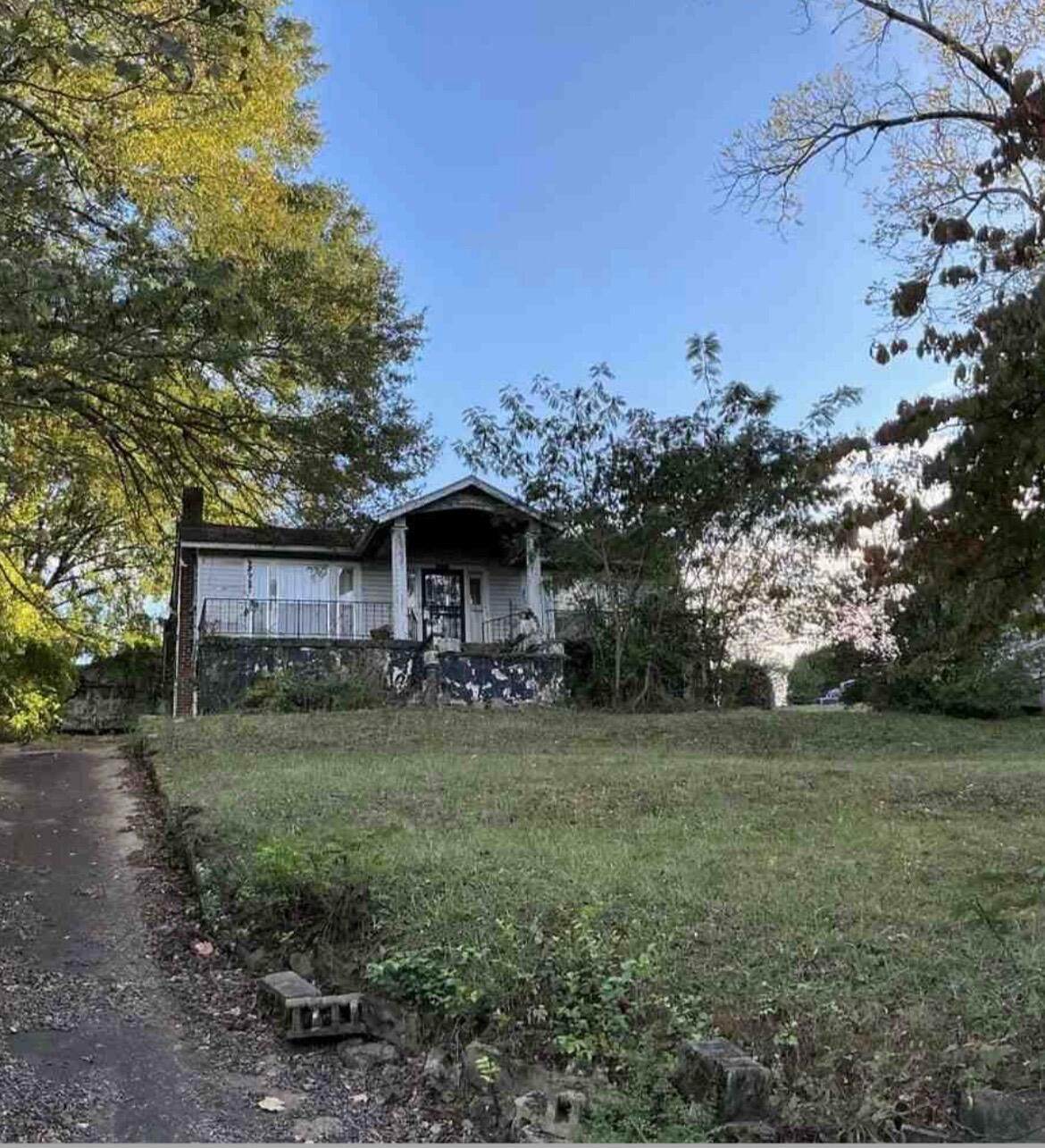 710 Woods Drive - Photo 1