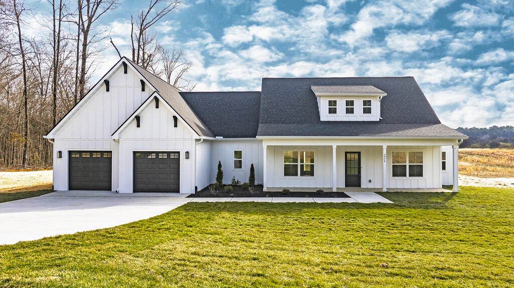 7974 N Lee Highway - Photo 1