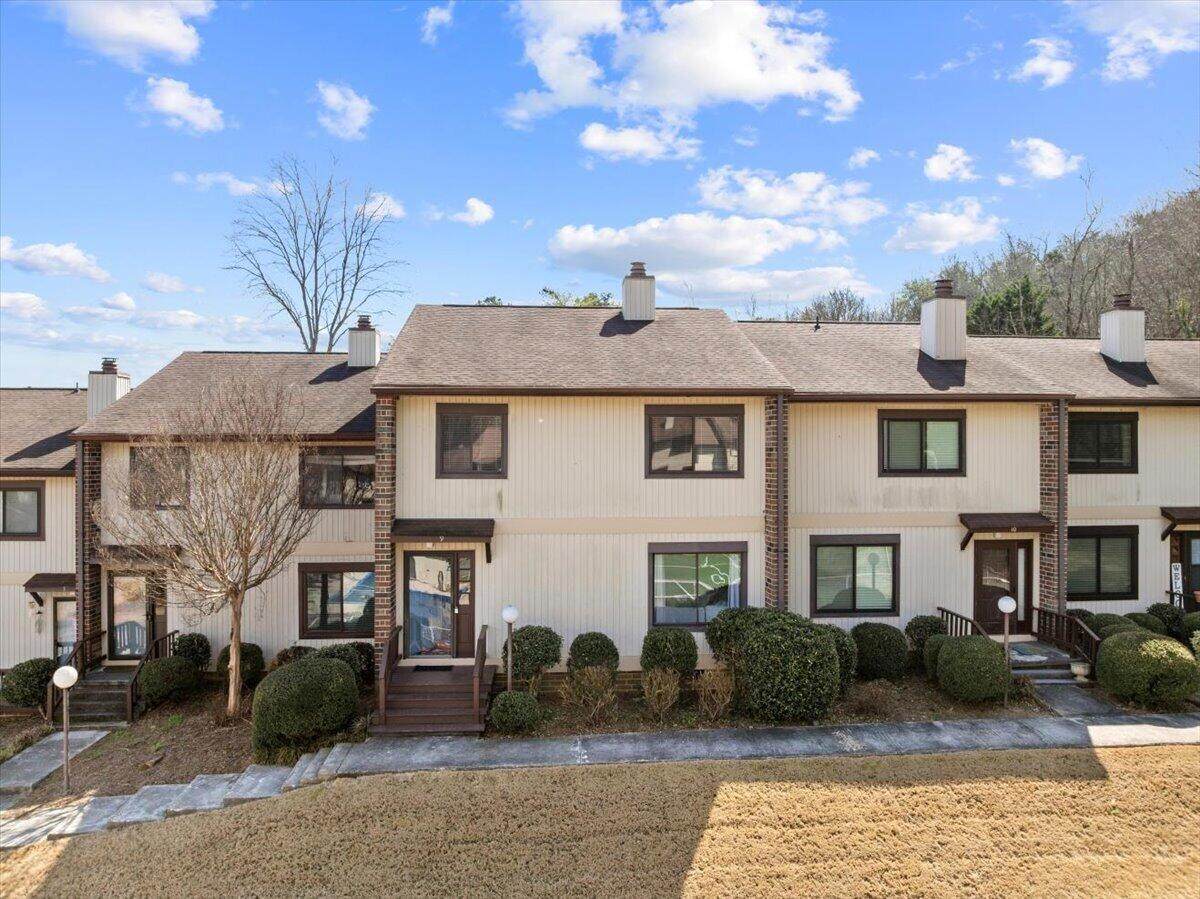 2214-Apt 9 Mount Haven Drive - Photo 1