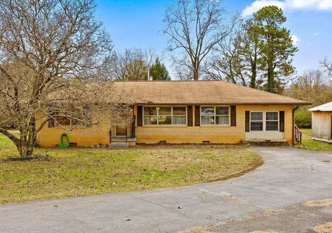 1102 Collins Circle - Photo 1