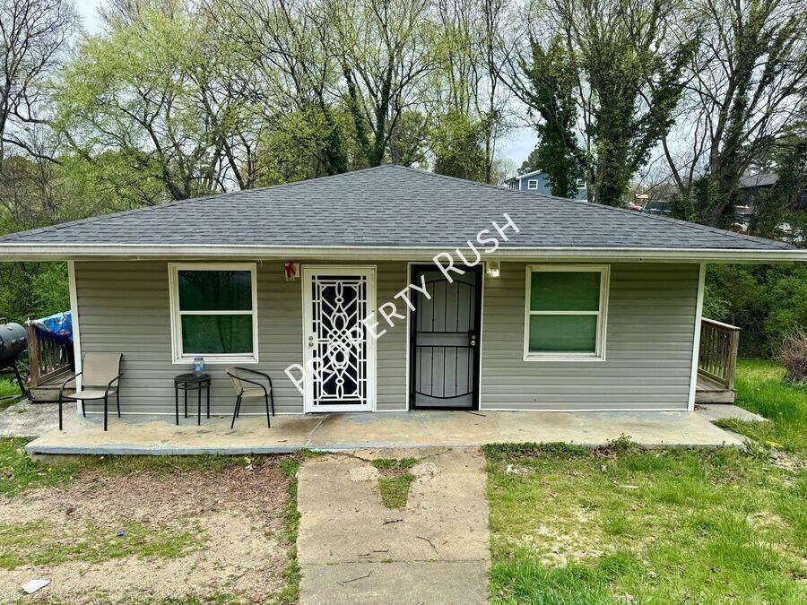 6303-B Walden Avenue - Photo 1