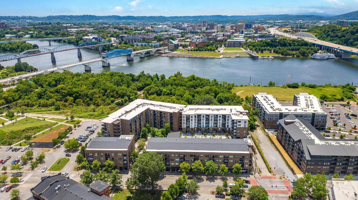 https://bt-photos.global.ssl.fastly.net/chattanooga/orig_boomver_1_1533104-2.jpg