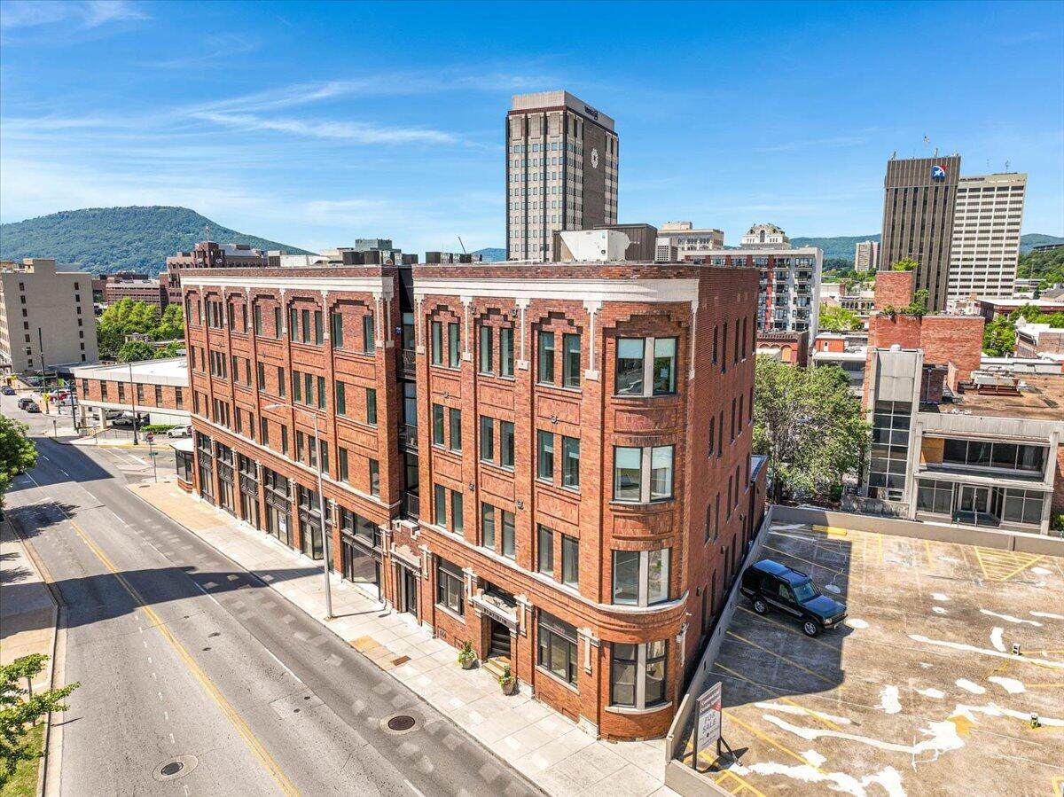 https://bt-photos.global.ssl.fastly.net/chattanooga/orig_boomver_1_1534945-2.jpg