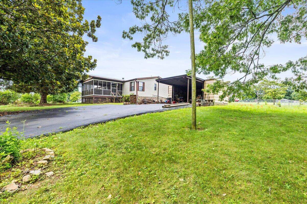 156 Barker Circle - Photo 1