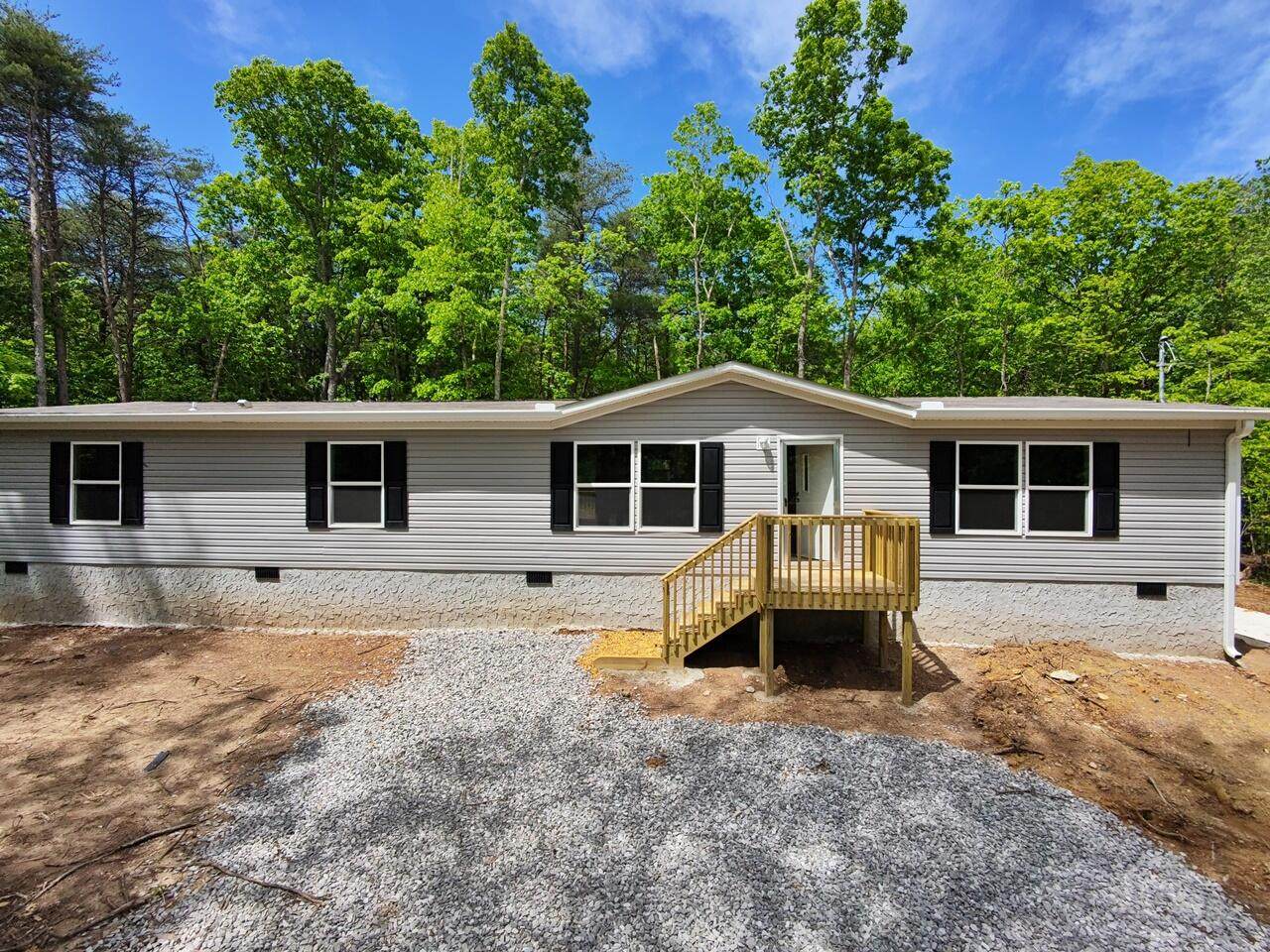 321 Lakeside Drive - Photo 1