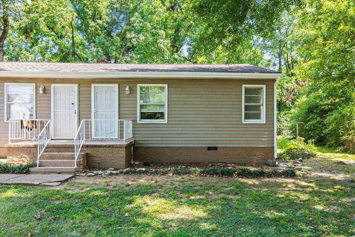 524-B Lovell Avenue - Photo 1