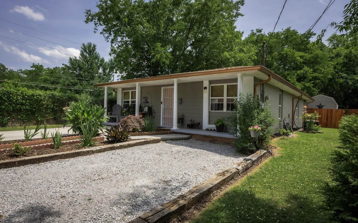 https://bt-photos.global.ssl.fastly.net/chattanooga/orig_boomver_2_1354819-2.jpg