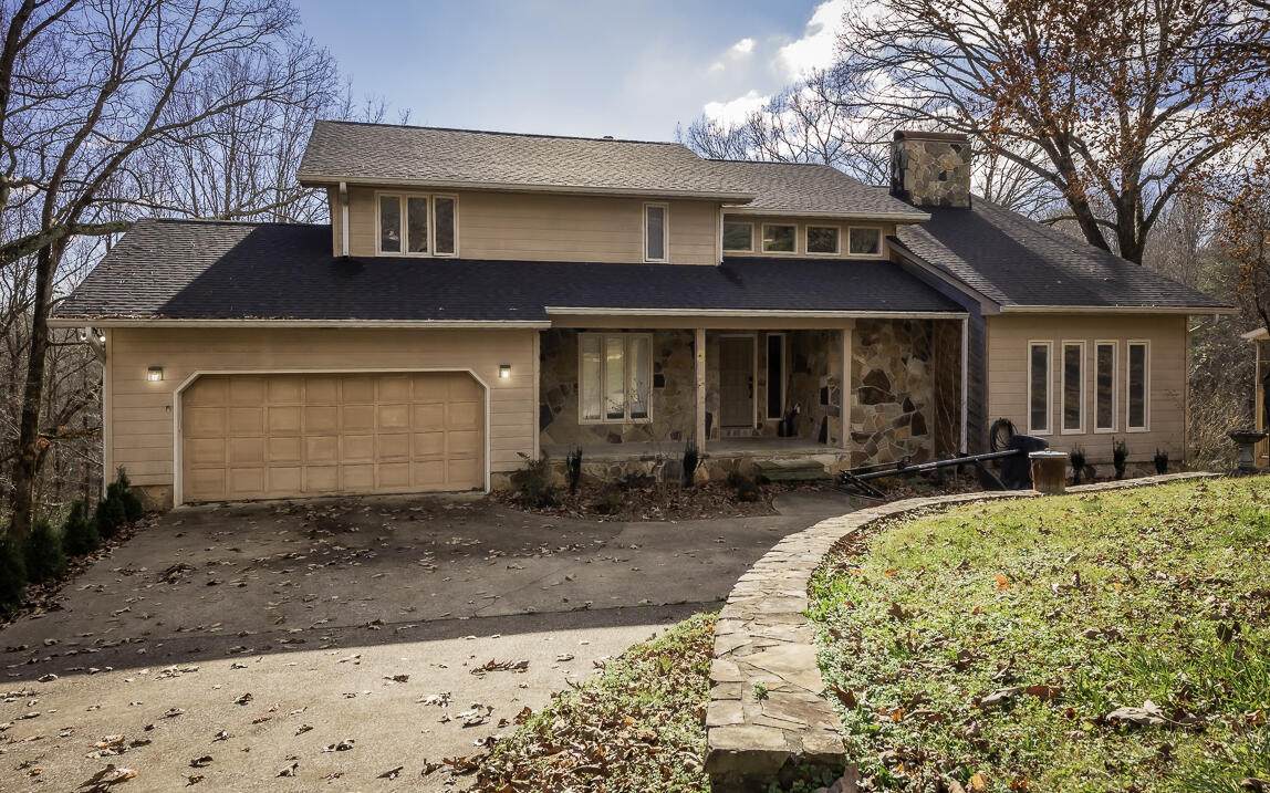 1728 Valley Forge Dr - Photo 1