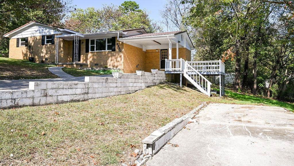 2930 Mountain View Drive - Photo 1