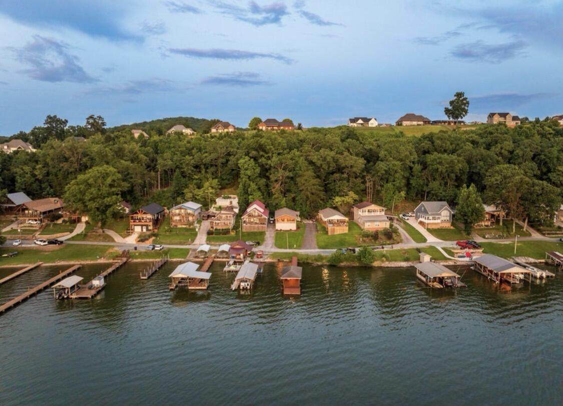 6206 Lynn Road - Photo 1