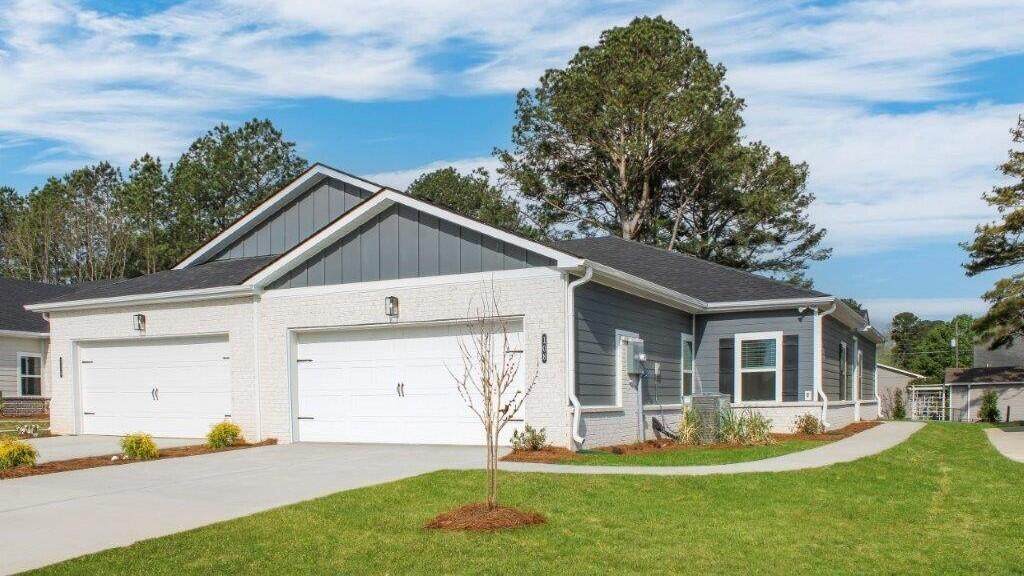 108 Arlington Dr - Photo 1