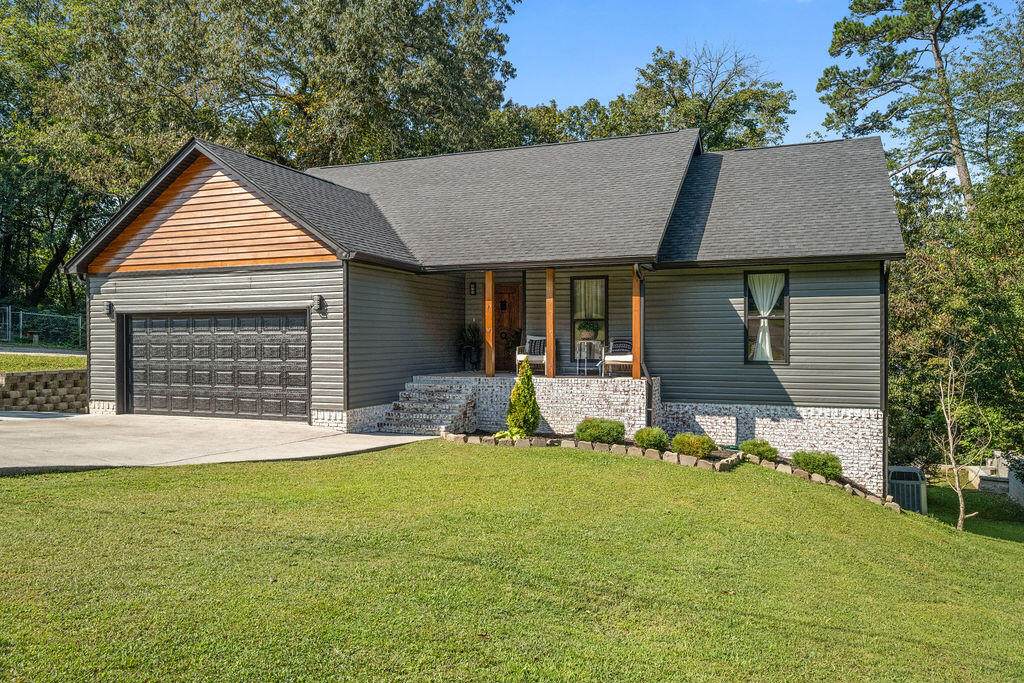 138 Dana Lane - Photo 1