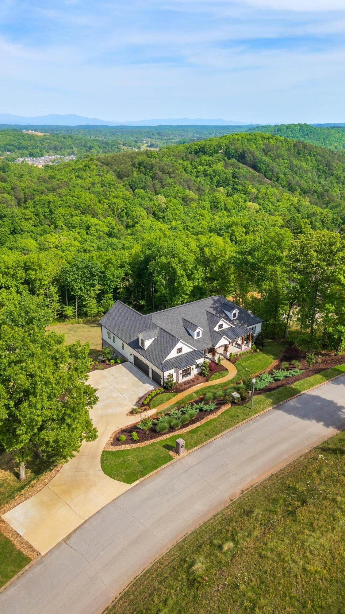 https://bt-photos.global.ssl.fastly.net/chattanooga/1280_boomver_3_1523869-2.jpg