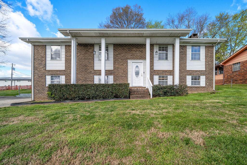 111 Edgewood Circle - Photo 1