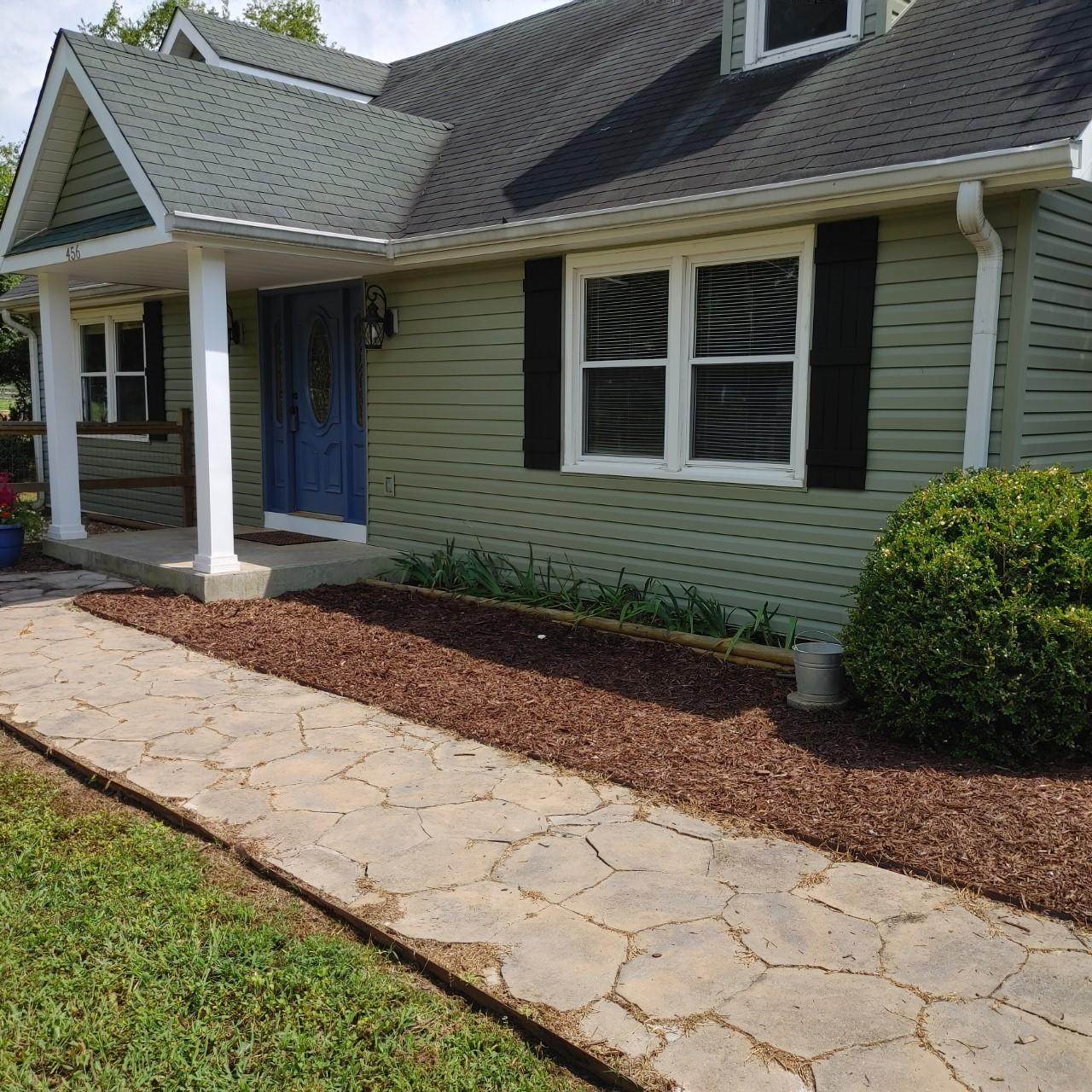 456 Mouse Creek Rd - Photo 1