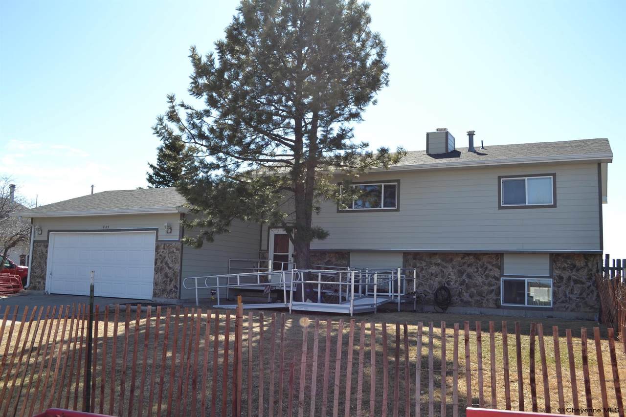 1205 Ashford Dr - Photo 1