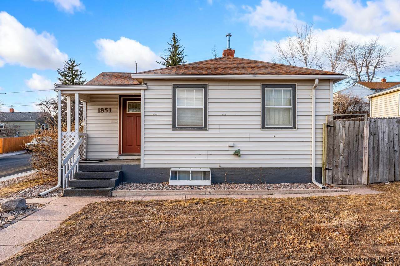 1851 Pershing Blvd - Photo 1