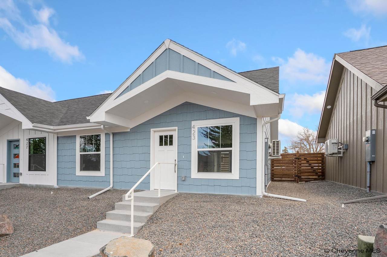 423 Snyder Ave - Photo 1