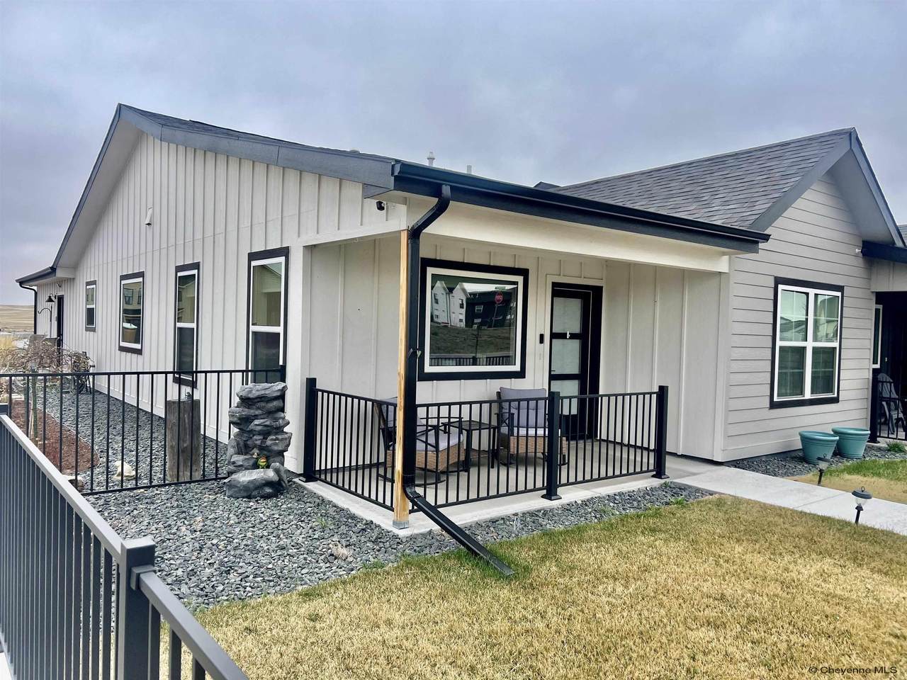 1404 Big Meadow Dr - Photo 1