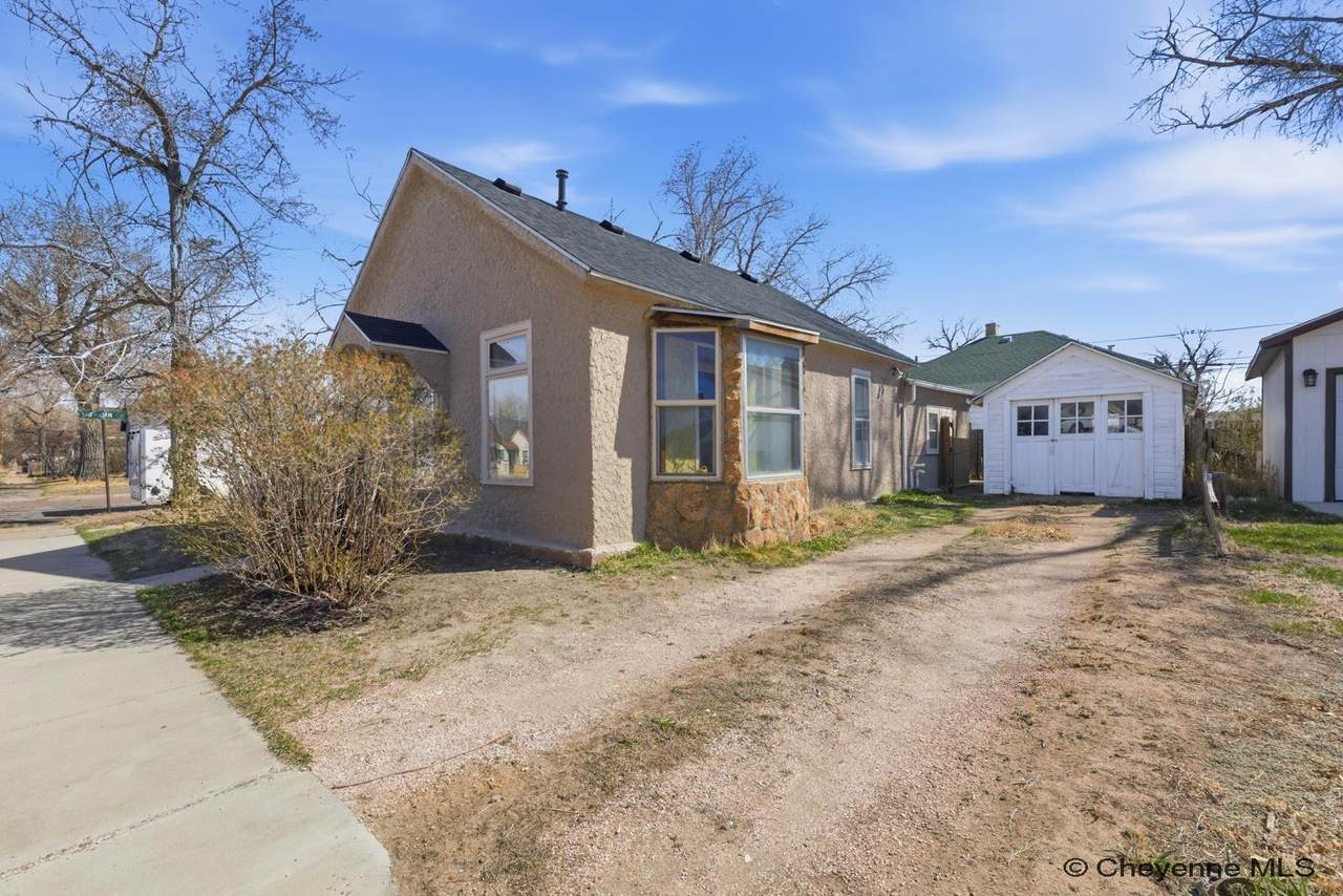 703 Cedar St - Photo 1