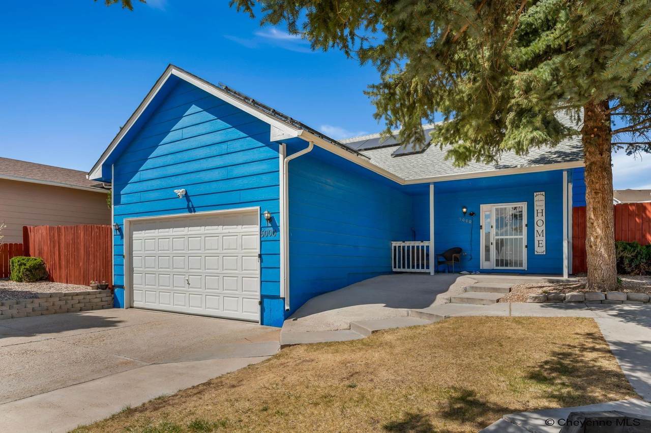 5000 Atlantic Dr - Photo 1