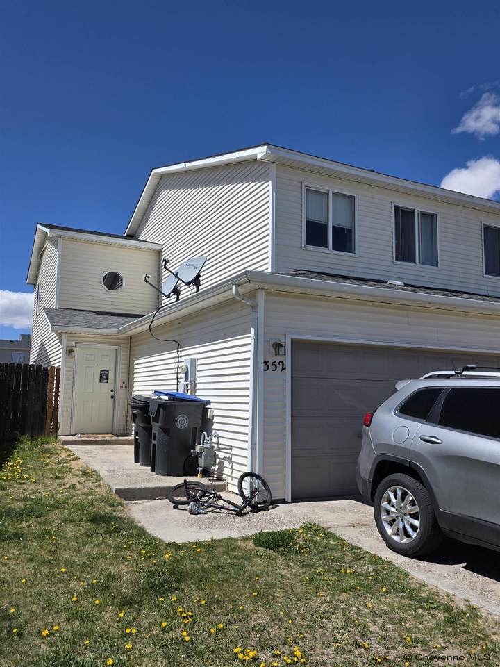 352 Snyder Ave - Photo 1