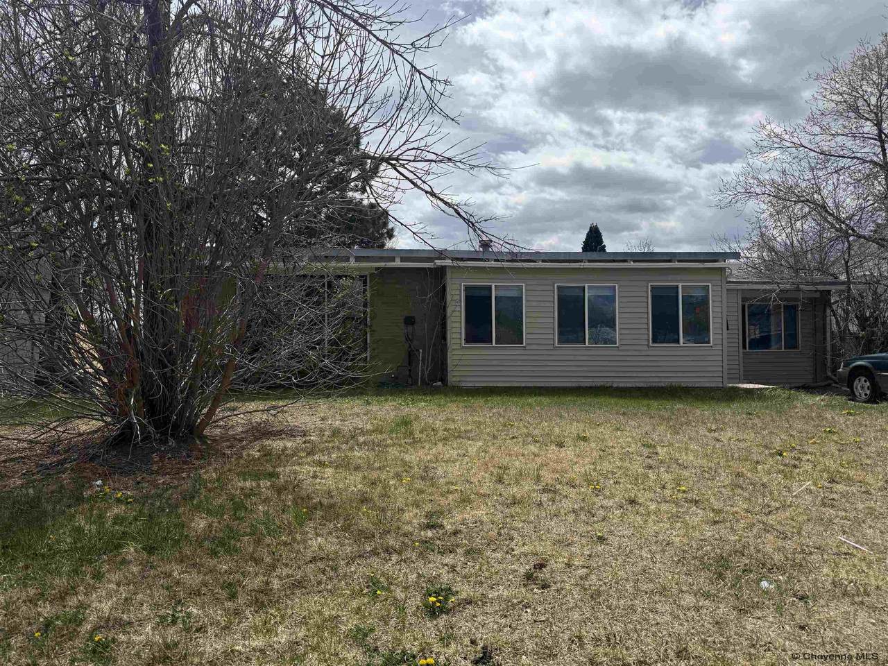 1955 Newton Dr - Photo 1