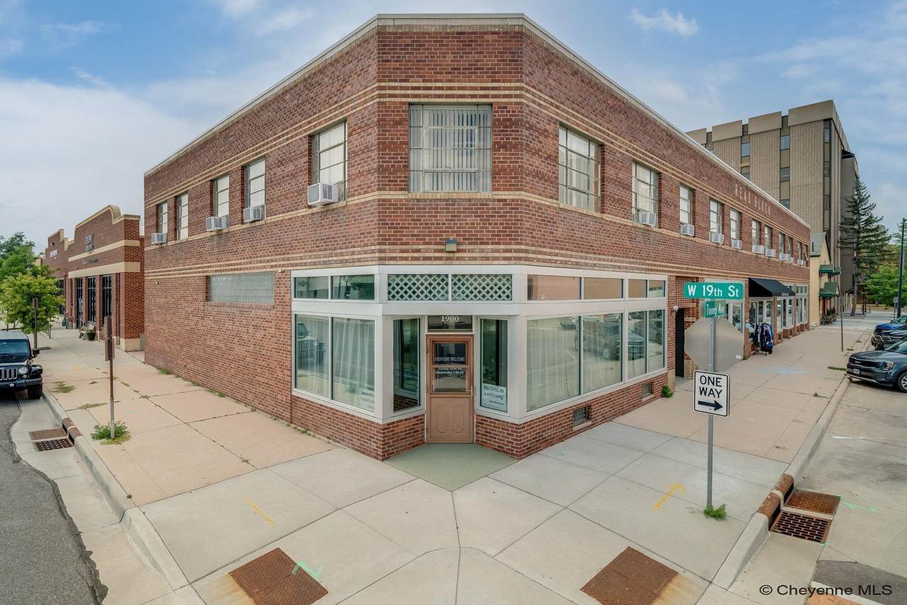 1904 Thomes Ave - Photo 1