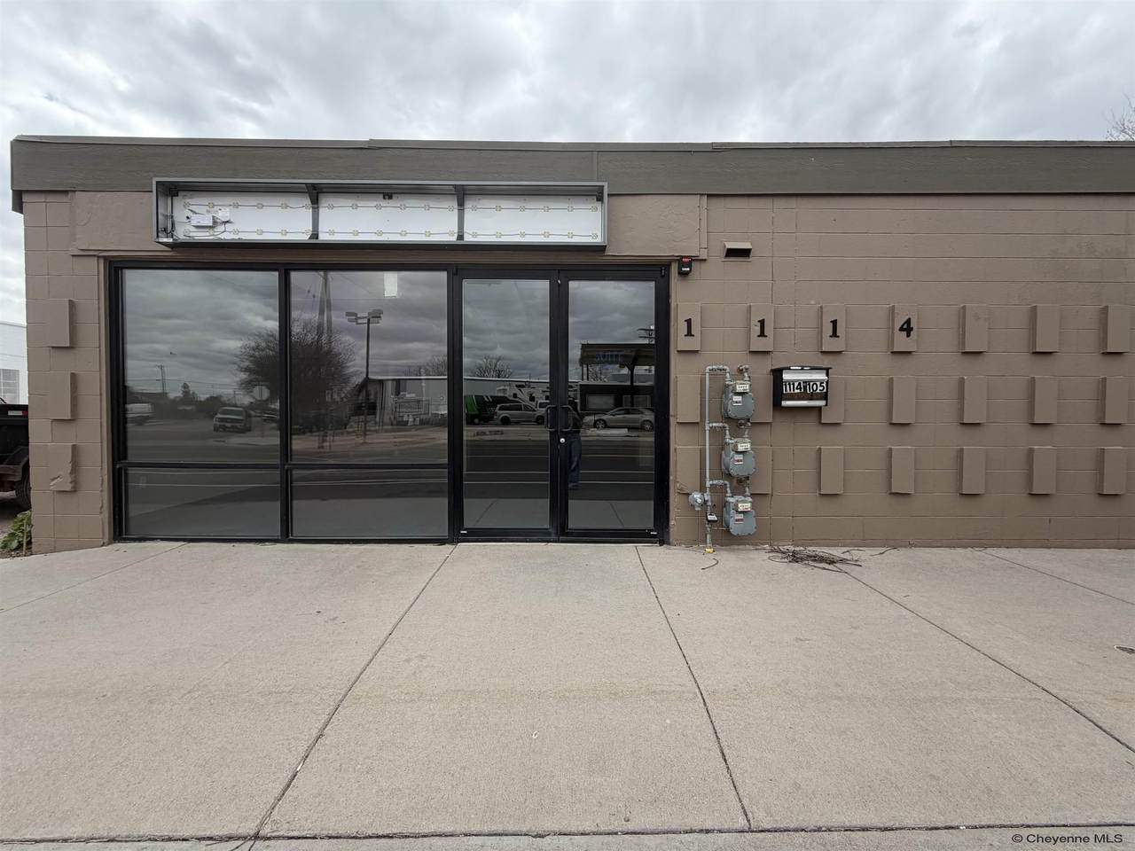 1114 Logan Ave - Photo 1