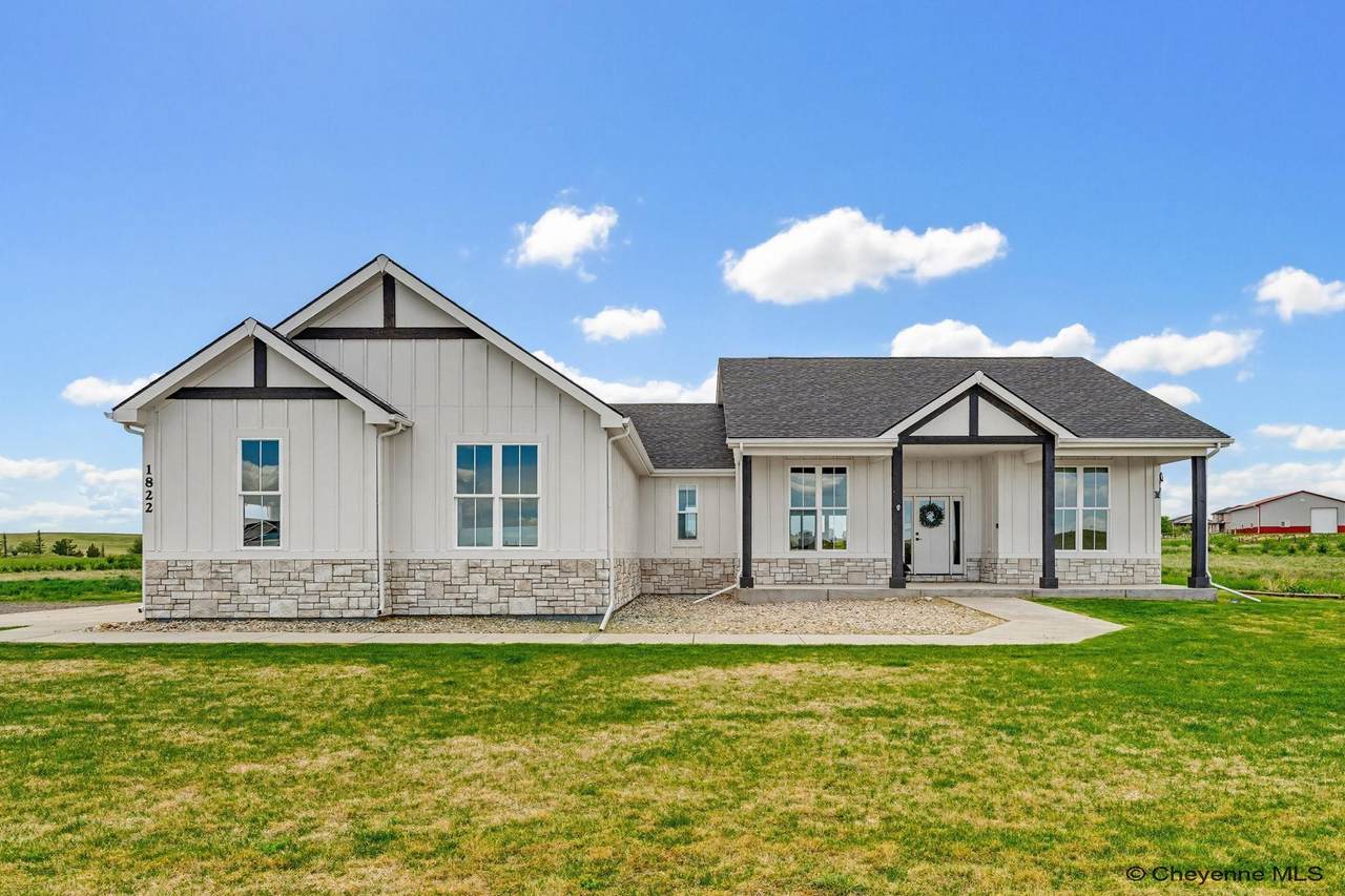 1822 Bear Cub Rd - Photo 1