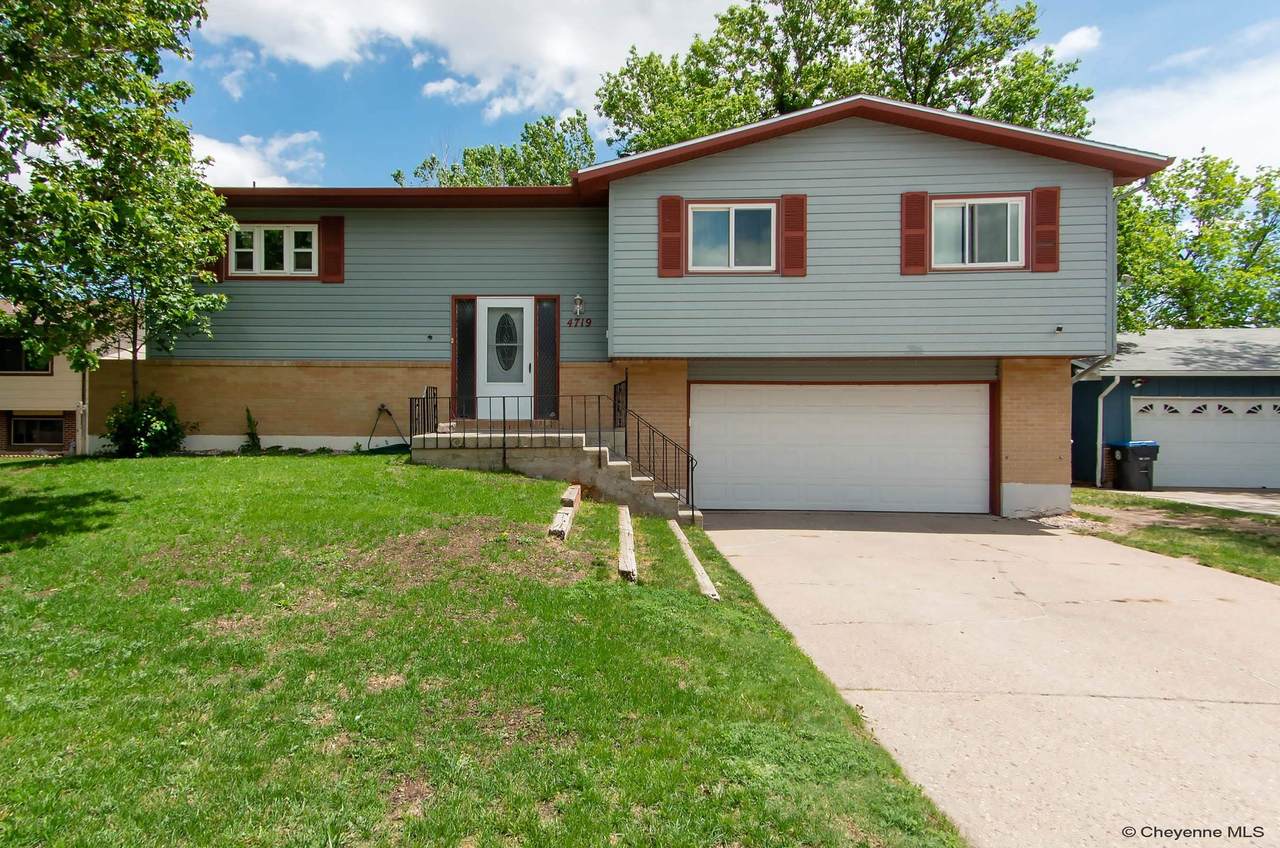 4719 King Arthur Wy - Photo 1
