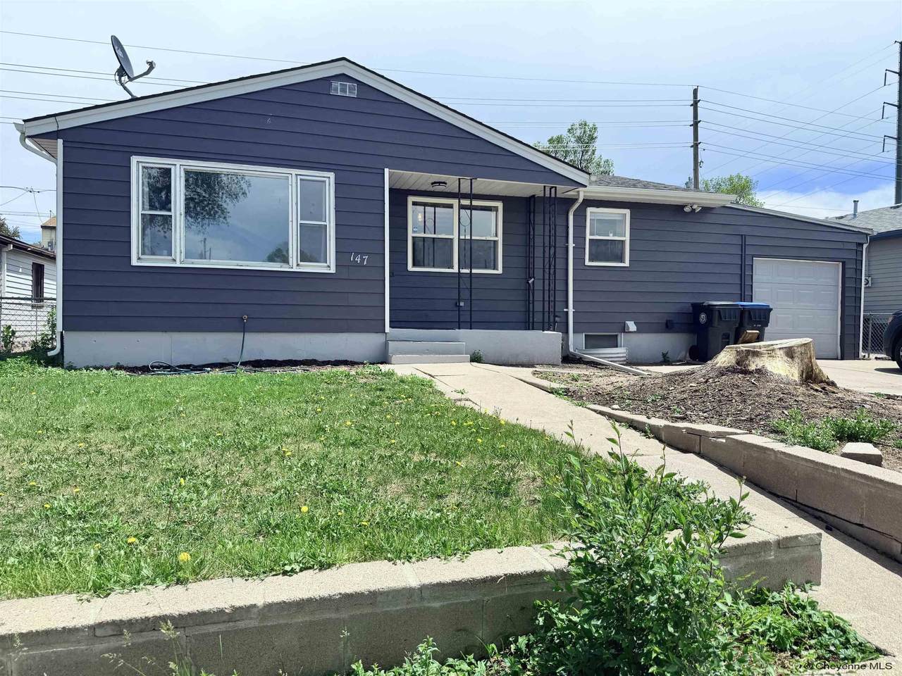 147 Ahrens Ave - Photo 1