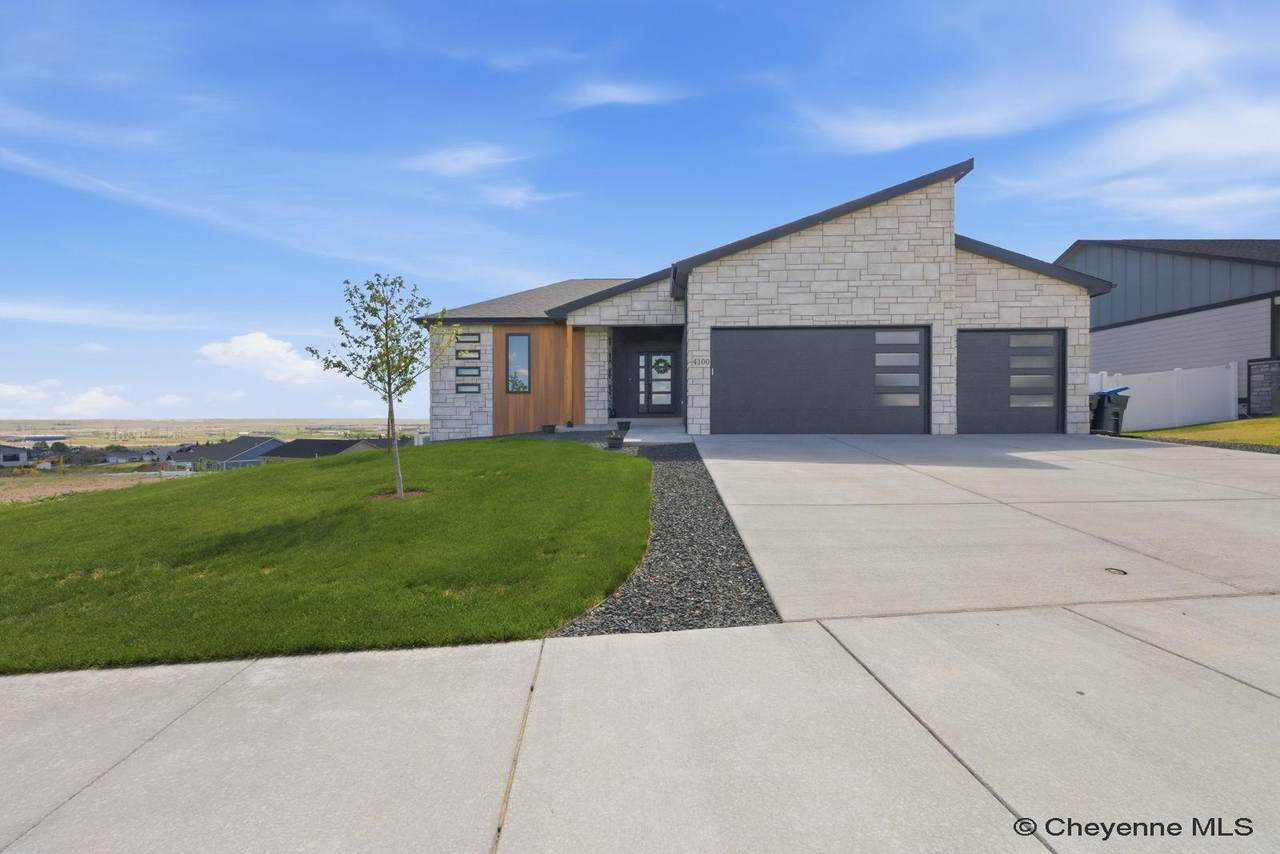 4100 Sage Rd - Photo 1