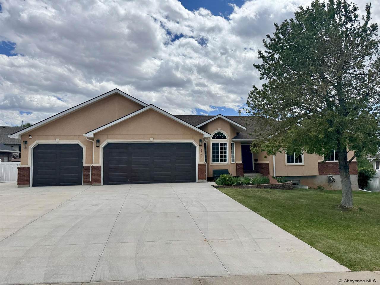 3310 Hayford Ave - Photo 1