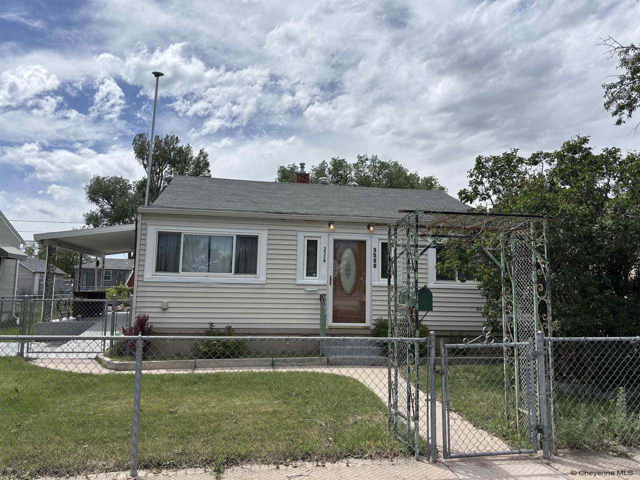 3528 Duff Ave - Photo 1