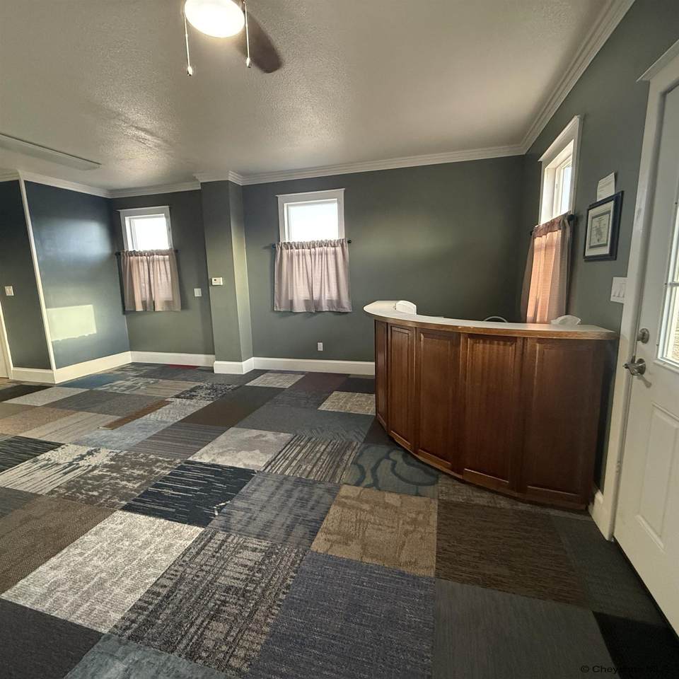 205 Butler Ave - Photo 1