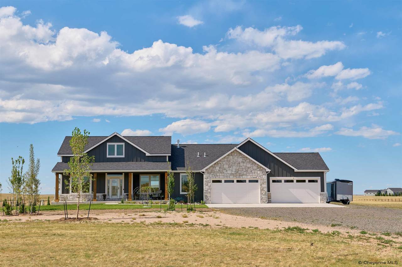 3010 Crazy Horse Rd - Photo 1