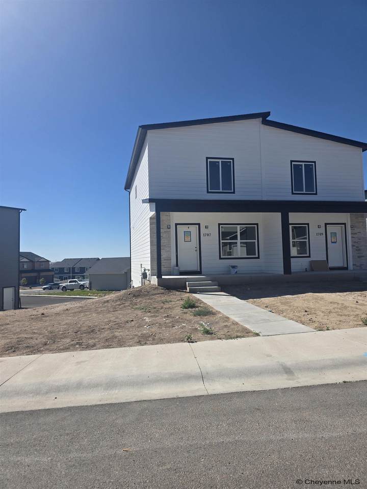 1707 Kade Ct - Photo 1
