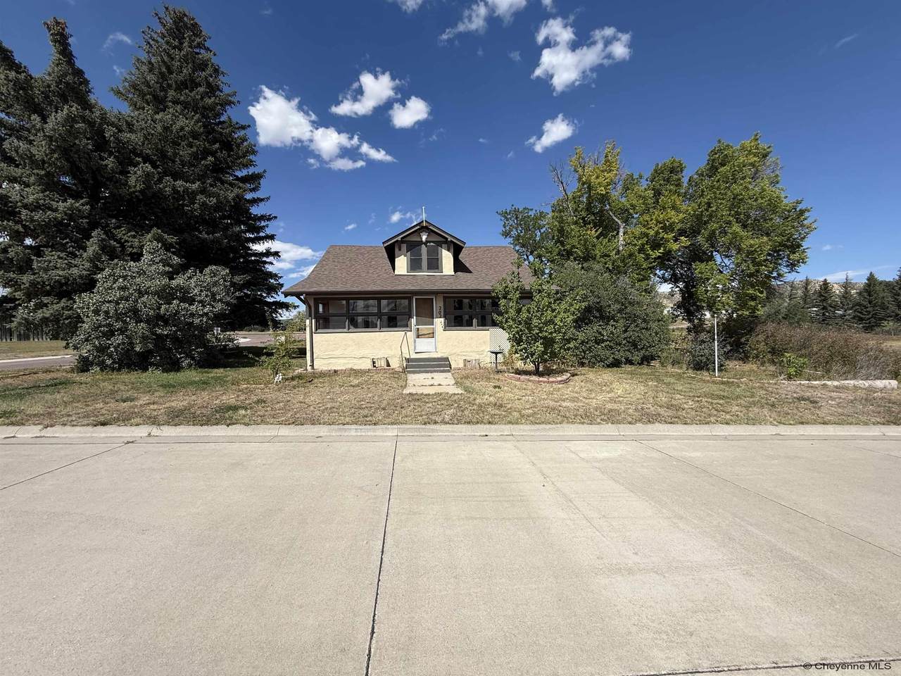 202 5TH ST - Photo 1